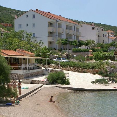Apartments And Rooms By The Sea Vinjerac, Zadar - 3248 المظهر الخارجي الصورة