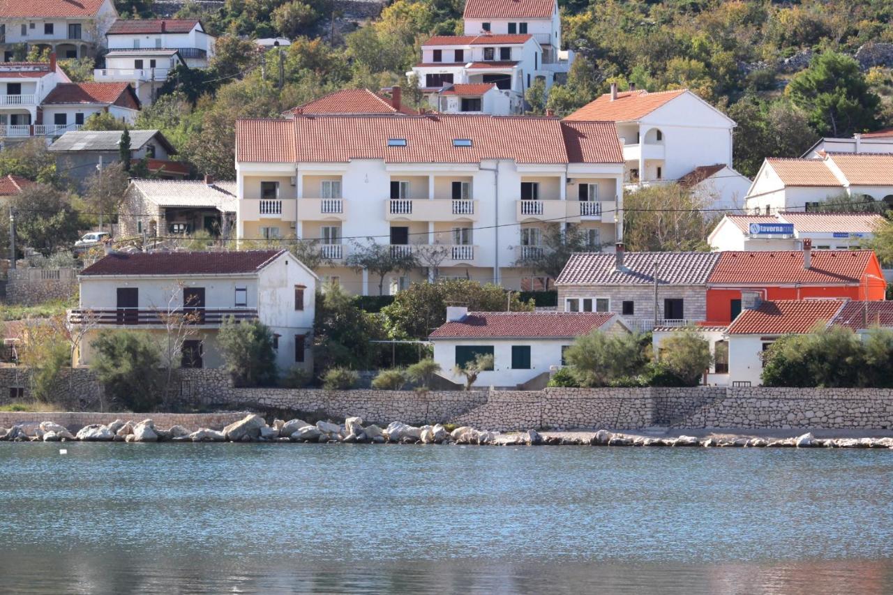Apartments And Rooms By The Sea Vinjerac, Zadar - 3248 المظهر الخارجي الصورة