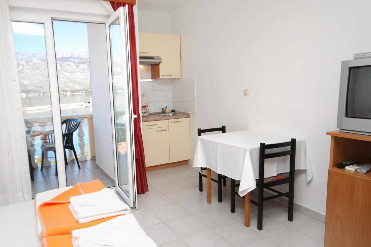 Apartments And Rooms By The Sea Vinjerac, Zadar - 3248 المظهر الخارجي الصورة