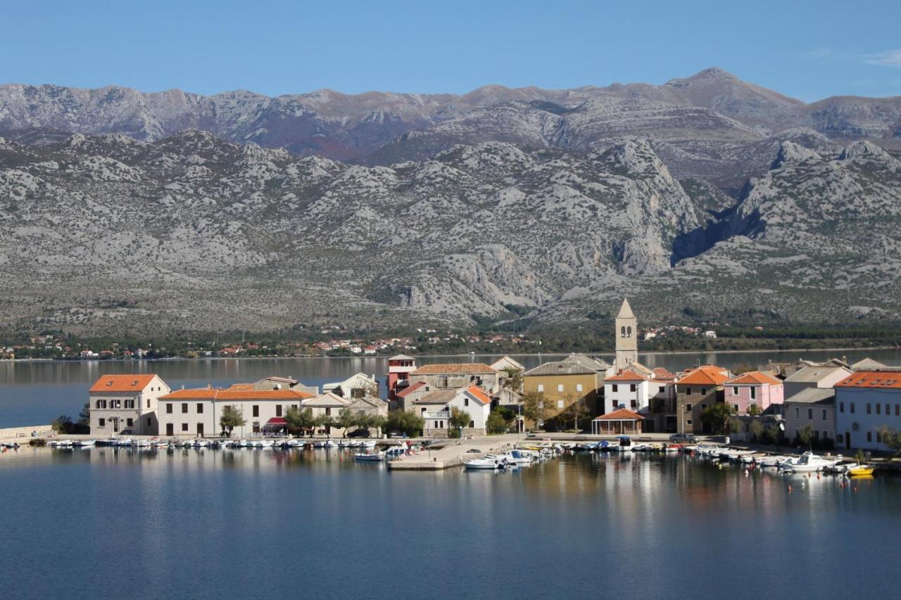 Apartments And Rooms By The Sea Vinjerac, Zadar - 3248 المظهر الخارجي الصورة