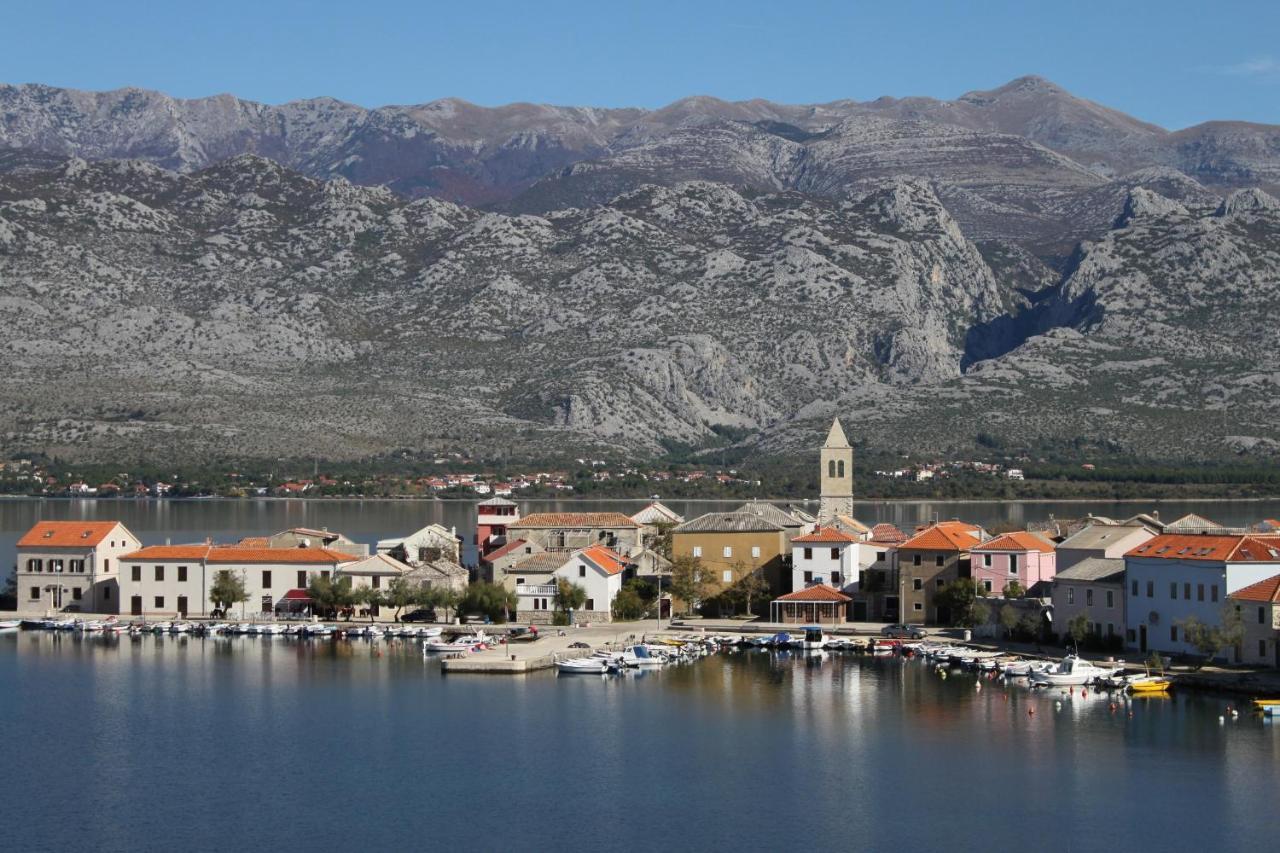 Apartments And Rooms By The Sea Vinjerac, Zadar - 3248 المظهر الخارجي الصورة